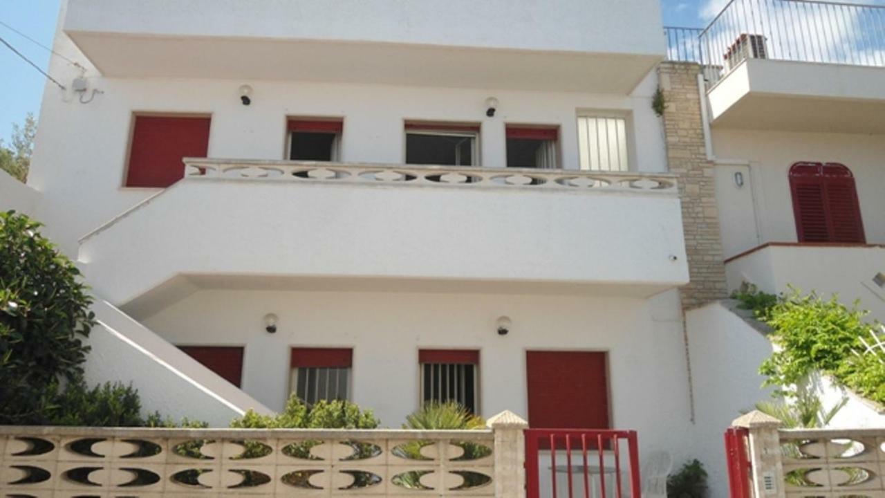 Bilocale Con Spazio Verde Santa Maria di Leuca Exteriör bild